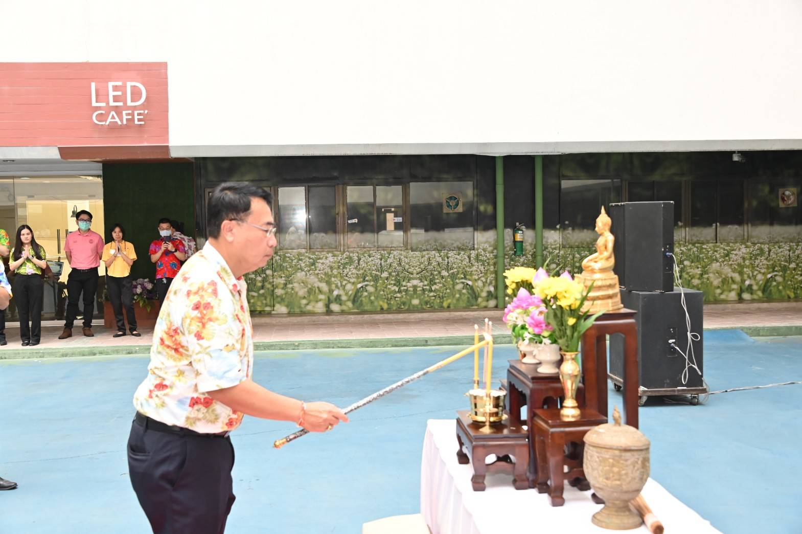 กรมบังคับคดี จัดกิจกรรมทำบุญตักบาตรเนื่องในโอกาสวันสงกรานต์